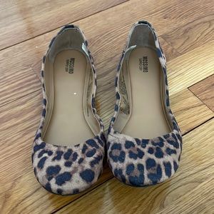 EUC Mossimo Leopard Flats